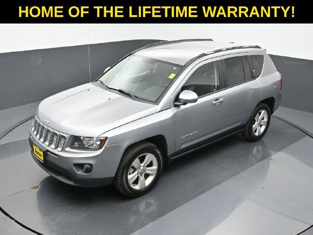 Used 2017 Jeep Compass Latitude AWD/4WD image 42