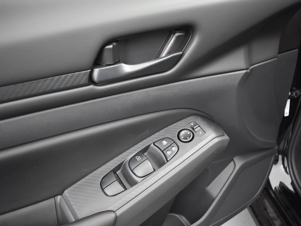 Used 2025 Nissan Altima 2.5 S image 25