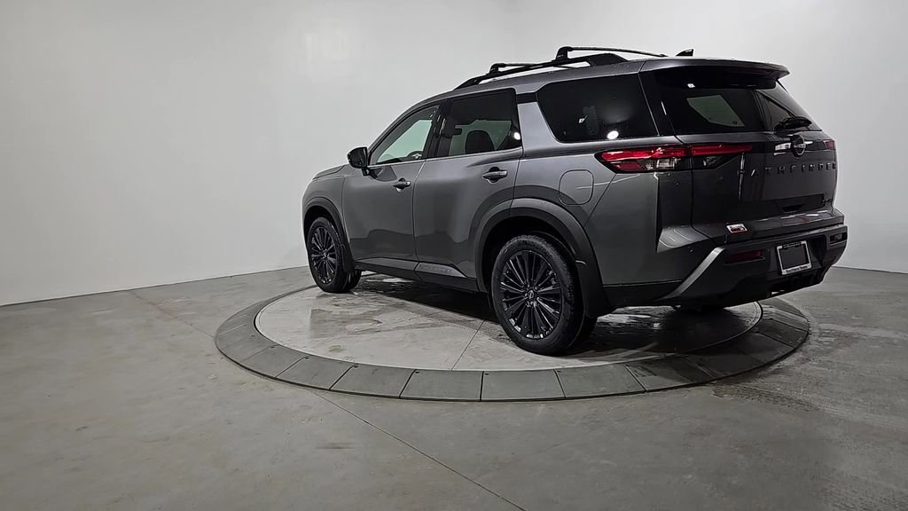 New 2026 Nissan Pathfinder SL w/ SL Premium Package image 3