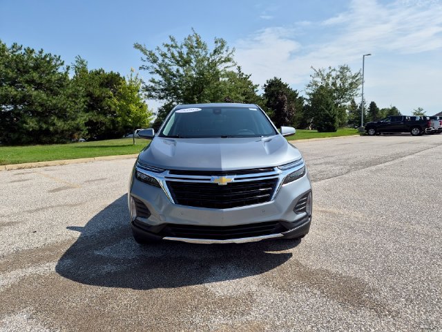 Used 2024 Chevrolet Equinox LT w/ LPO, Floor Liner Package FWD image 2