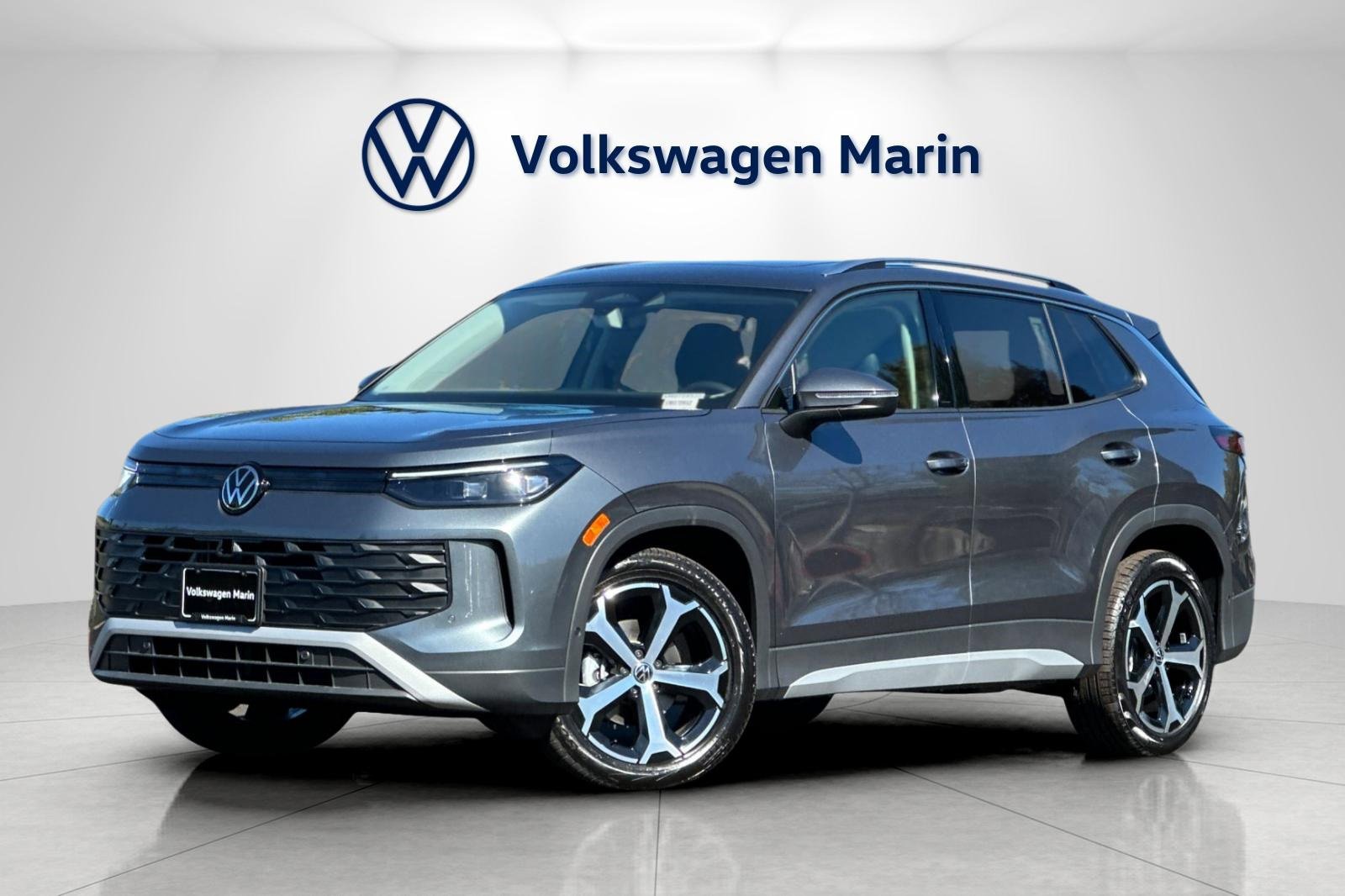 New 2025 Volkswagen Tiguan SE