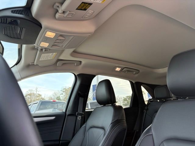 New 2025 Ford Escape SE w/ PHEV Premium Package FWD image 21