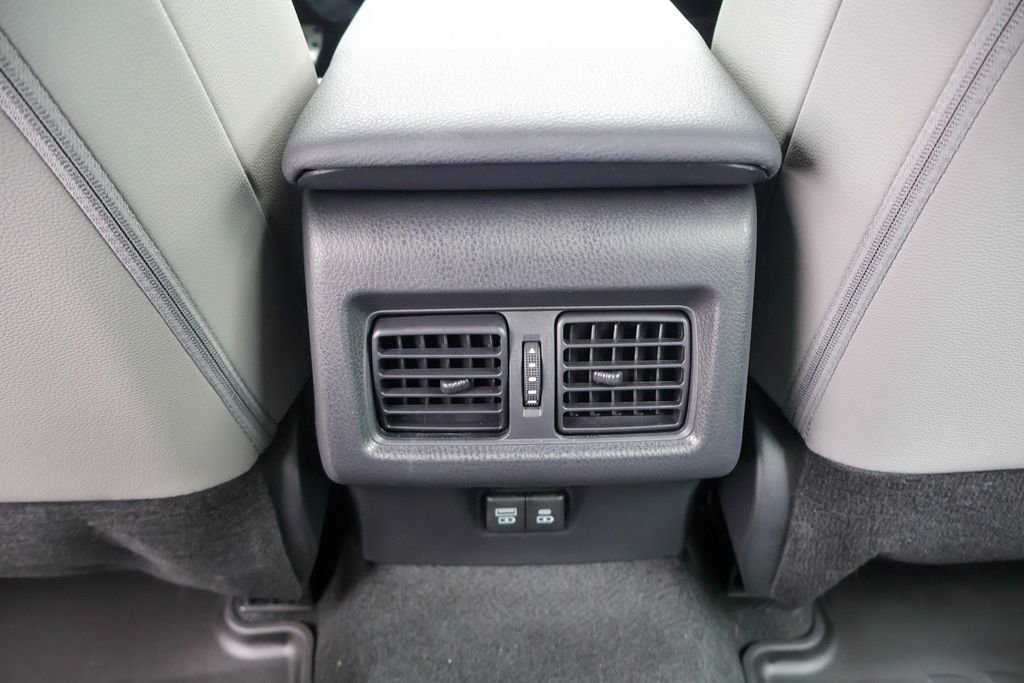 Used 2025 Toyota Camry SE FWD image 20