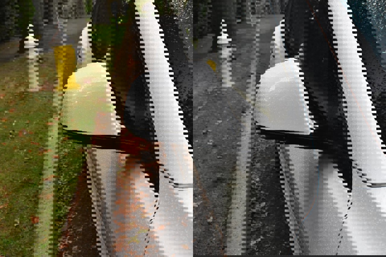 Used 2023 Tesla Model 3 Standard Range image 31