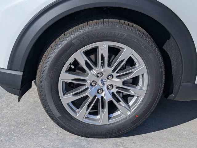 New 2026 Ford Explorer Platinum RWD image 4