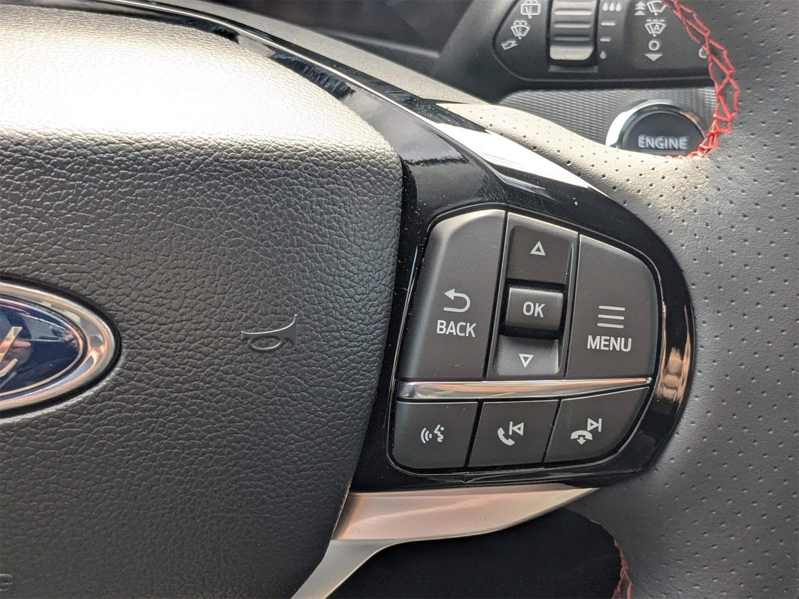 New 2025 Ford Explorer ST-Line w/ Premium Package image 30