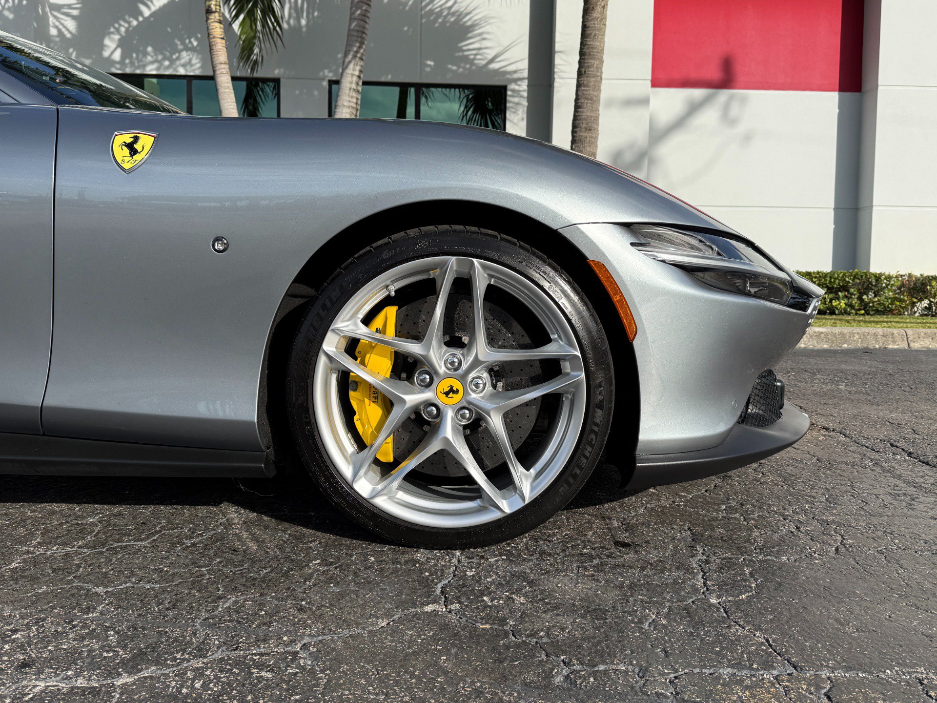 Used 2021 Ferrari Roma RWD image 3