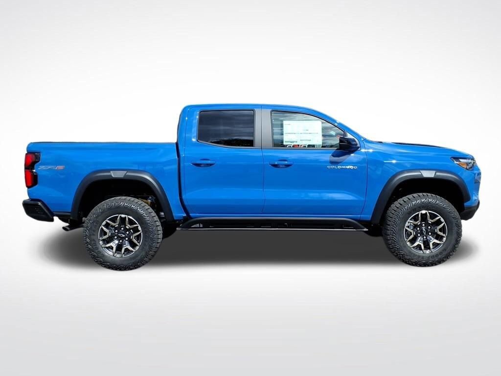 New 2026 Chevrolet Colorado ZR2 w/ Technology Package AWD/4WD image 6