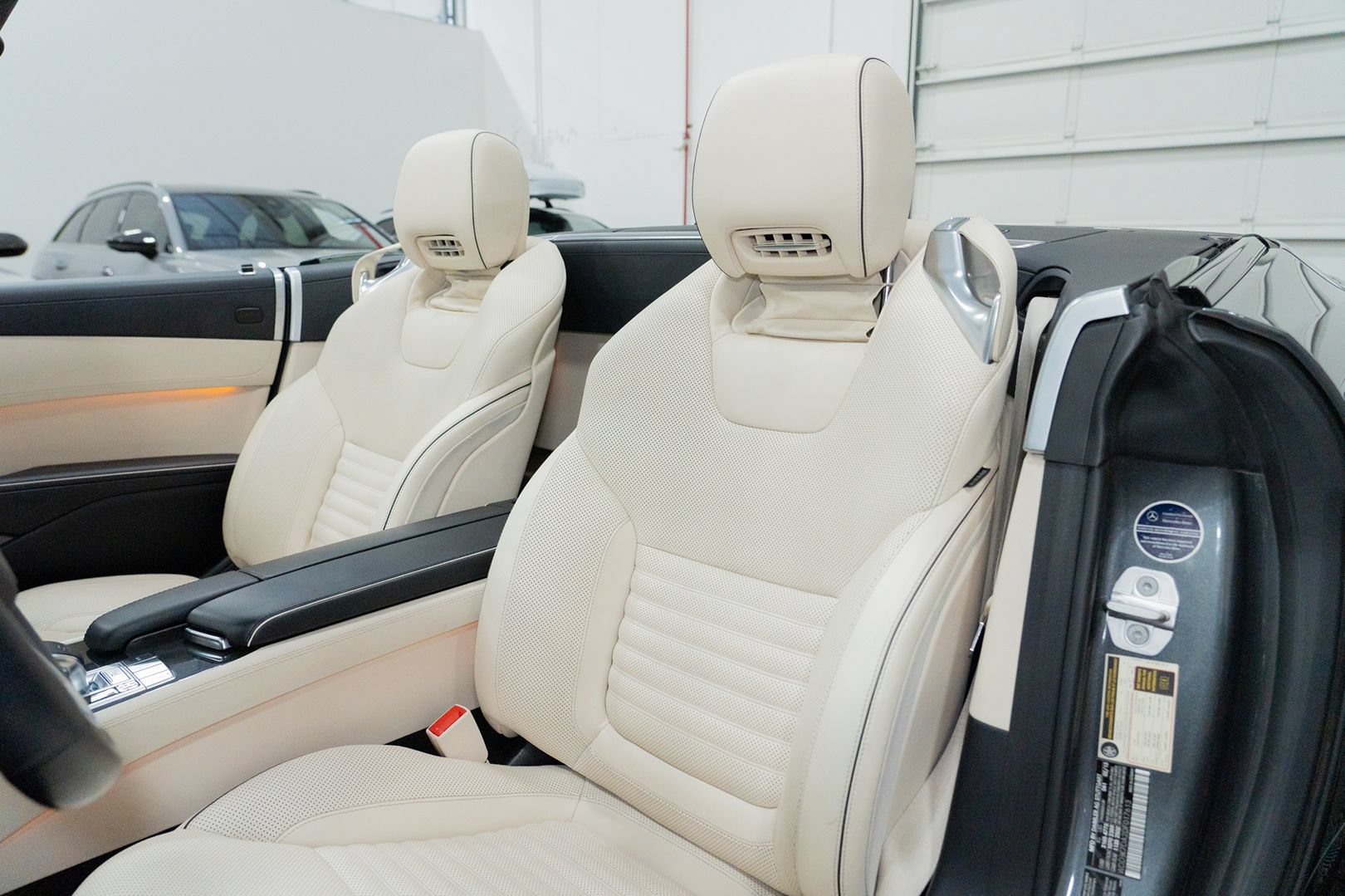 Used 2013 Mercedes-Benz SL 550 image 24
