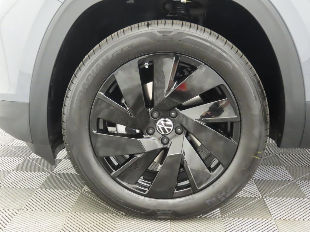 New 2026 Volkswagen Atlas SE image 30