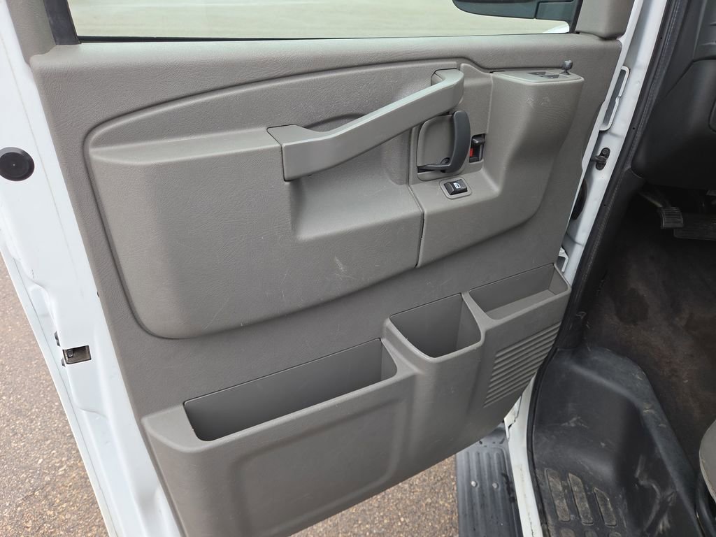 Used 2020 Chevrolet Express 3500 LT w/ LT Preferred Equipment Group image 24