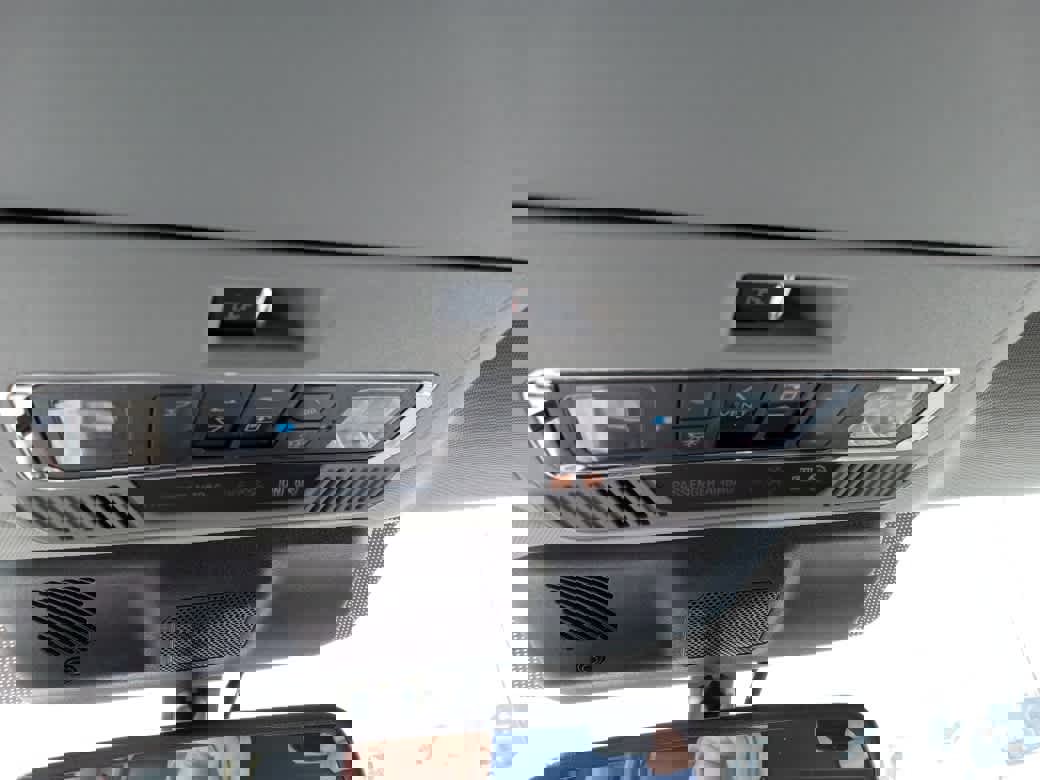 Used 2024 Ford F250 Lariat w/ Tremor Off-Road Package image 33