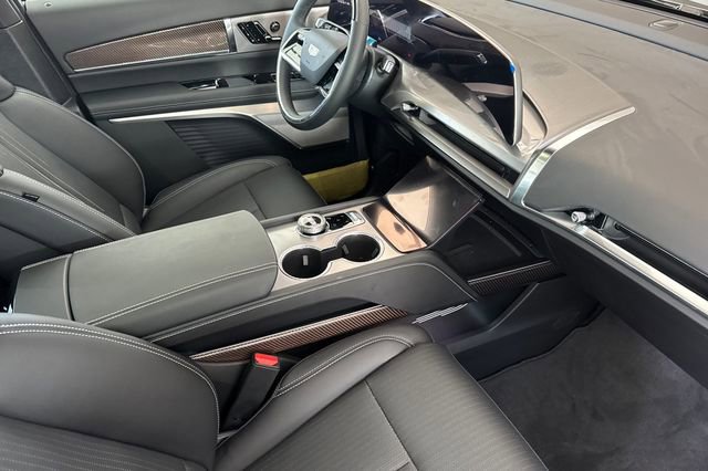 New 2026 Cadillac Vistiq Sport w/ LPO, Floor Liner Package AWD/4WD image 16