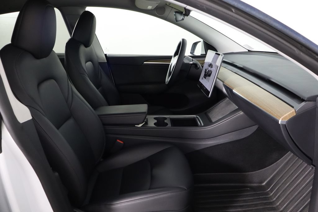 Used 2023 Tesla Model Y Long Range AWD/4WD image 16
