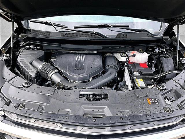 Used 2025 Chevrolet Traverse LT FWD image 11