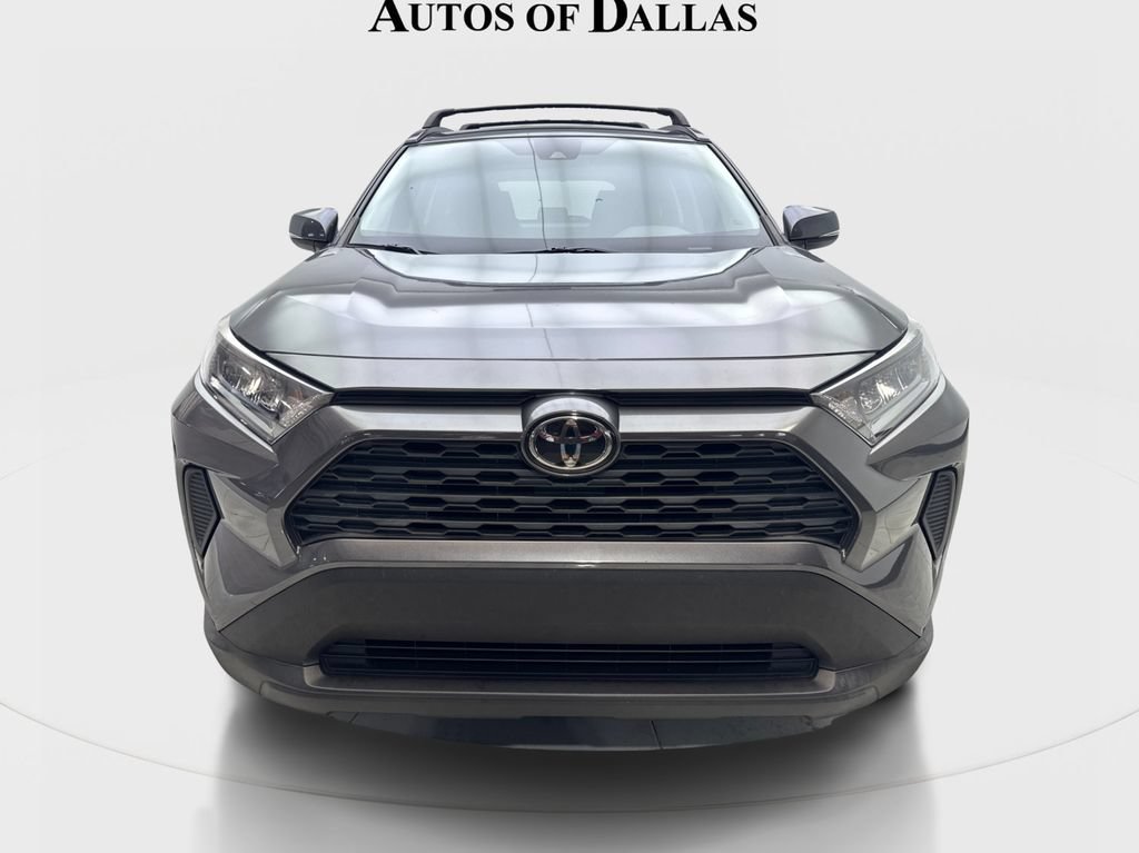 Used 2021 Toyota RAV4 LE FWD image 3