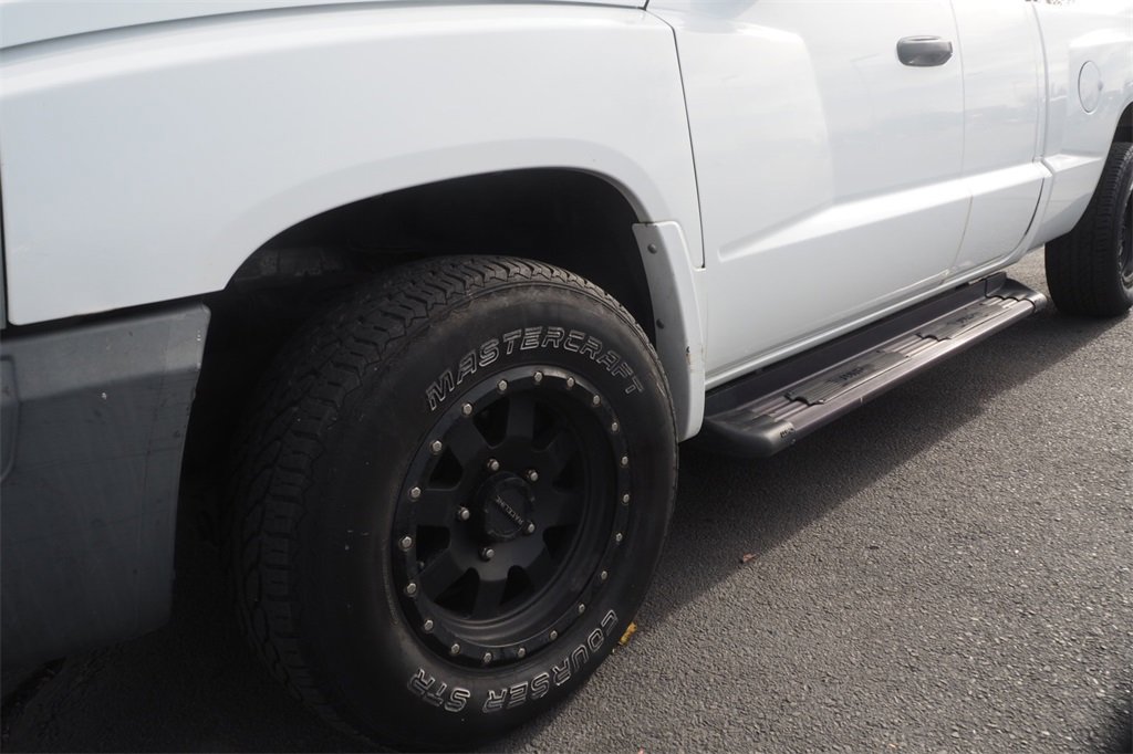 Used 2006 Dodge Dakota ST image 24