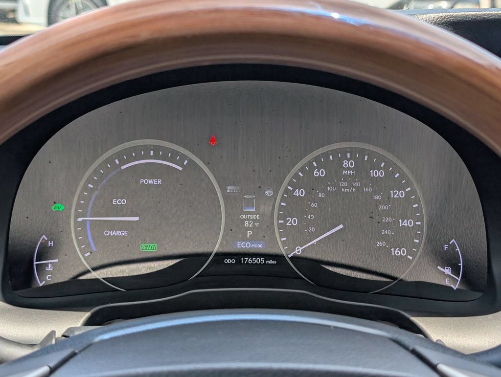 Used 2013 Lexus ES 300h w/ Luxury Pkg FWD image 17