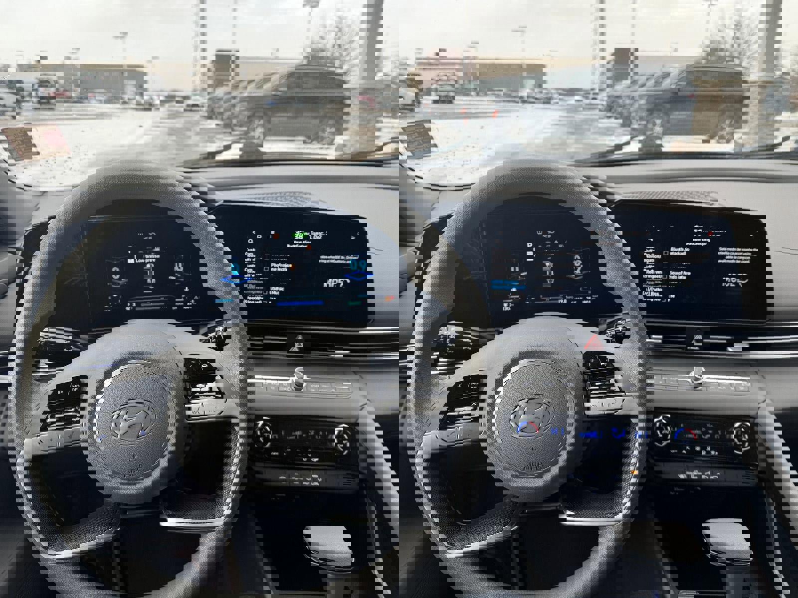 Used 2024 Hyundai Elantra SEL image 14