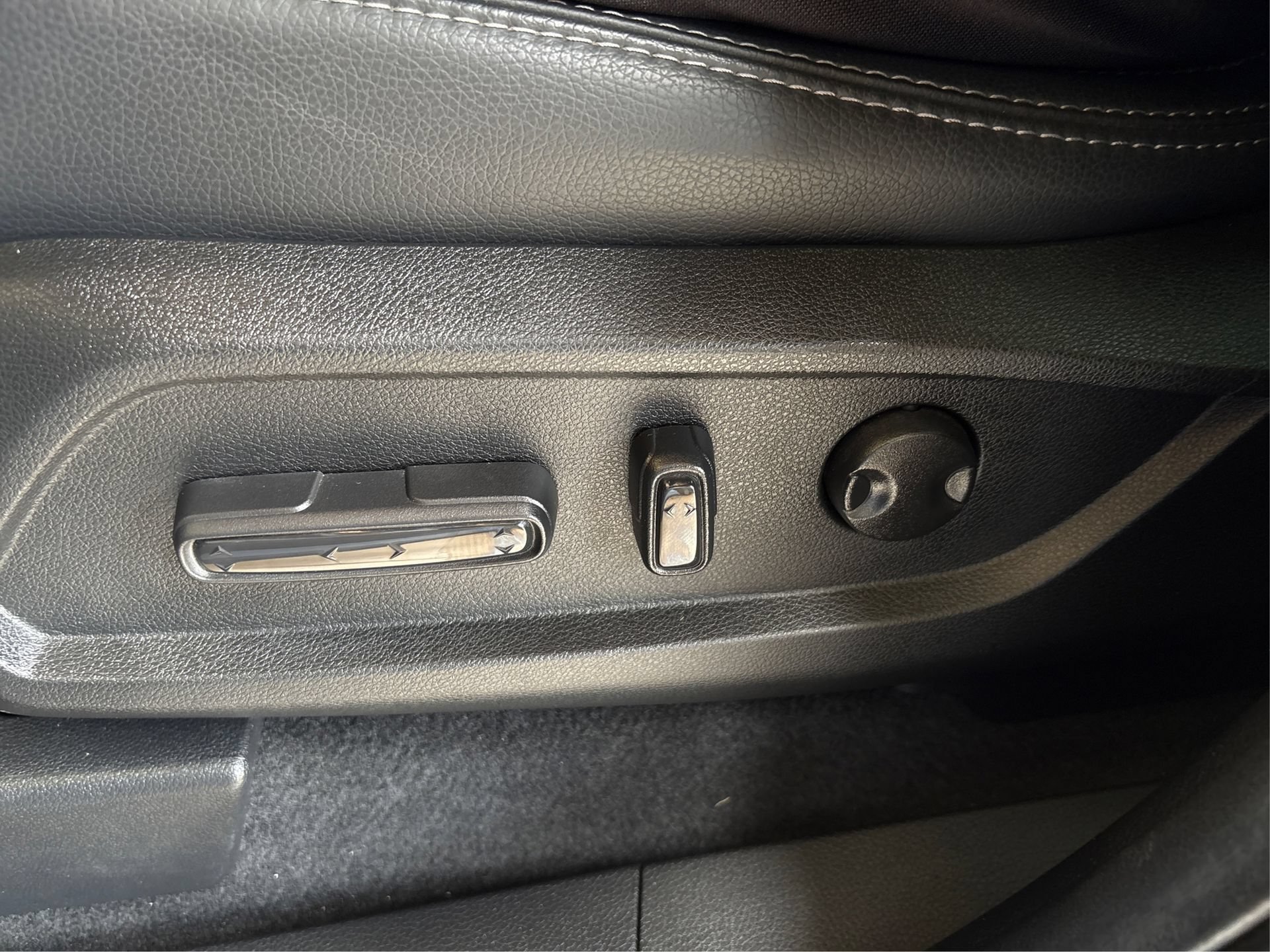 Used 2025 Honda Pilot Touring image 29