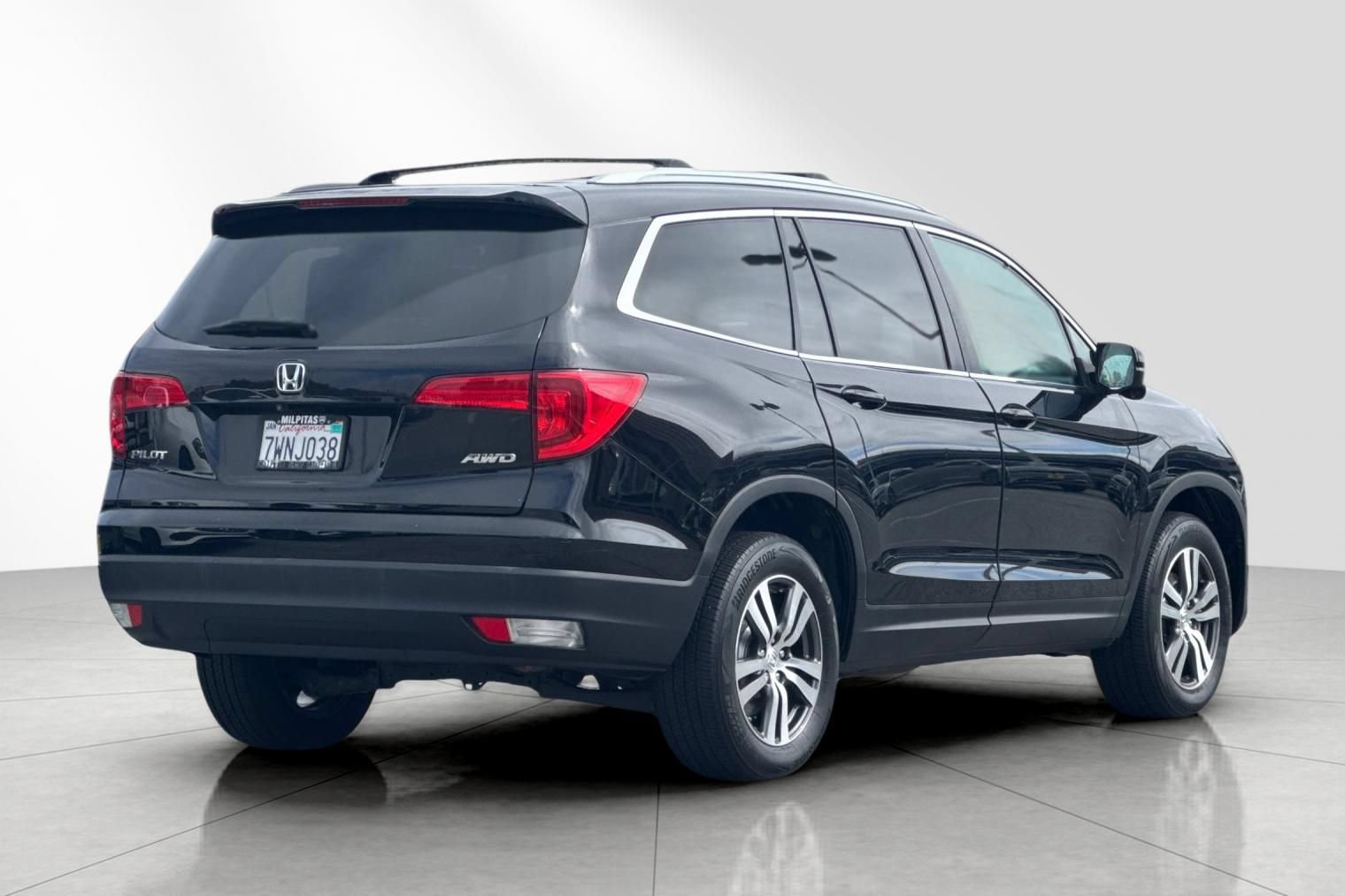 Used 2016 Honda Pilot EX-L image 4