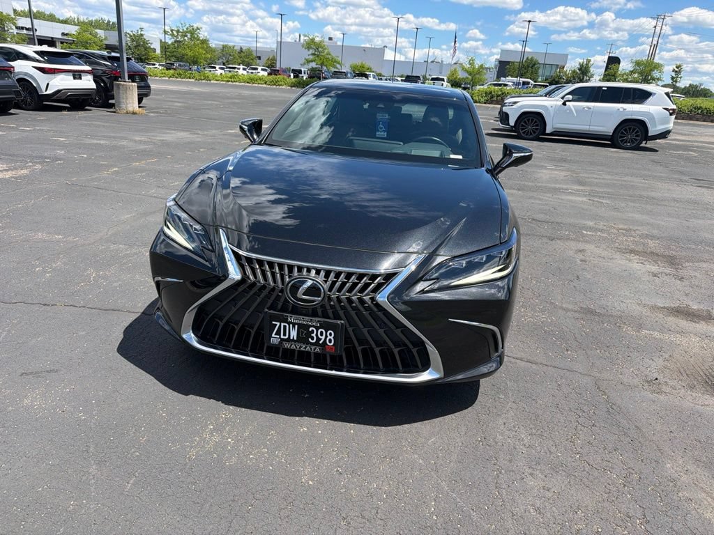 Used 2022 Lexus ES 350 Ultra Luxury w/ Accessory Package 2 FWD image 12