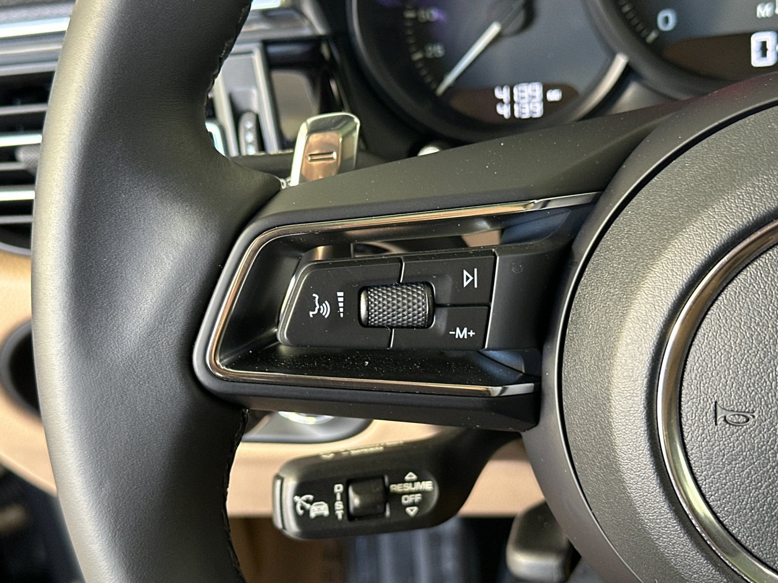 Certified 2026 Porsche Macan AWD/4WD image 27