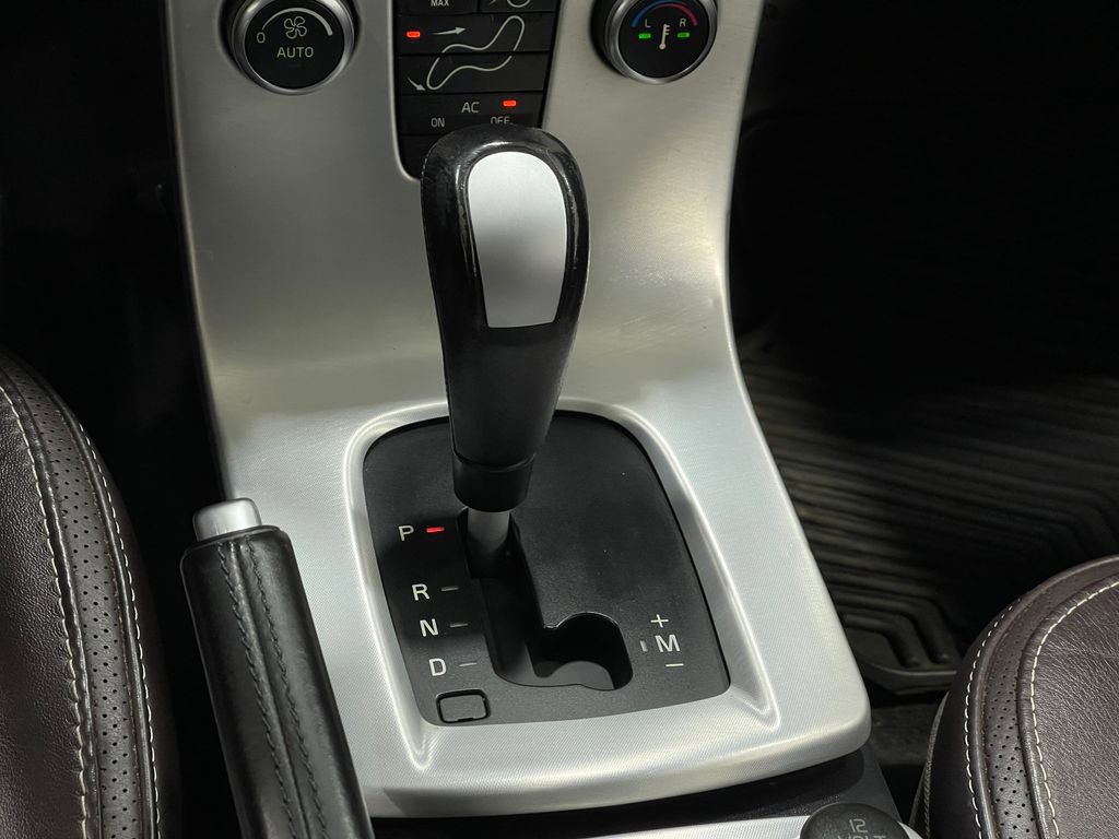 Used 2013 Volvo C70 T5 image 26