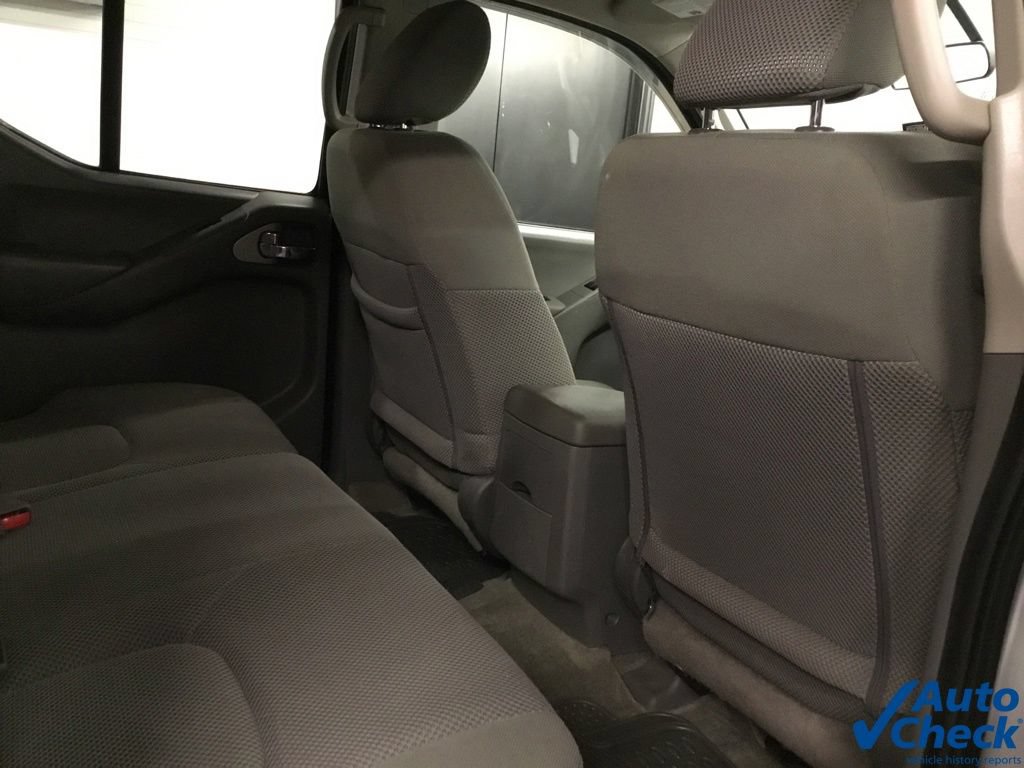 Used 2015 Nissan Frontier SV AWD/4WD image 32