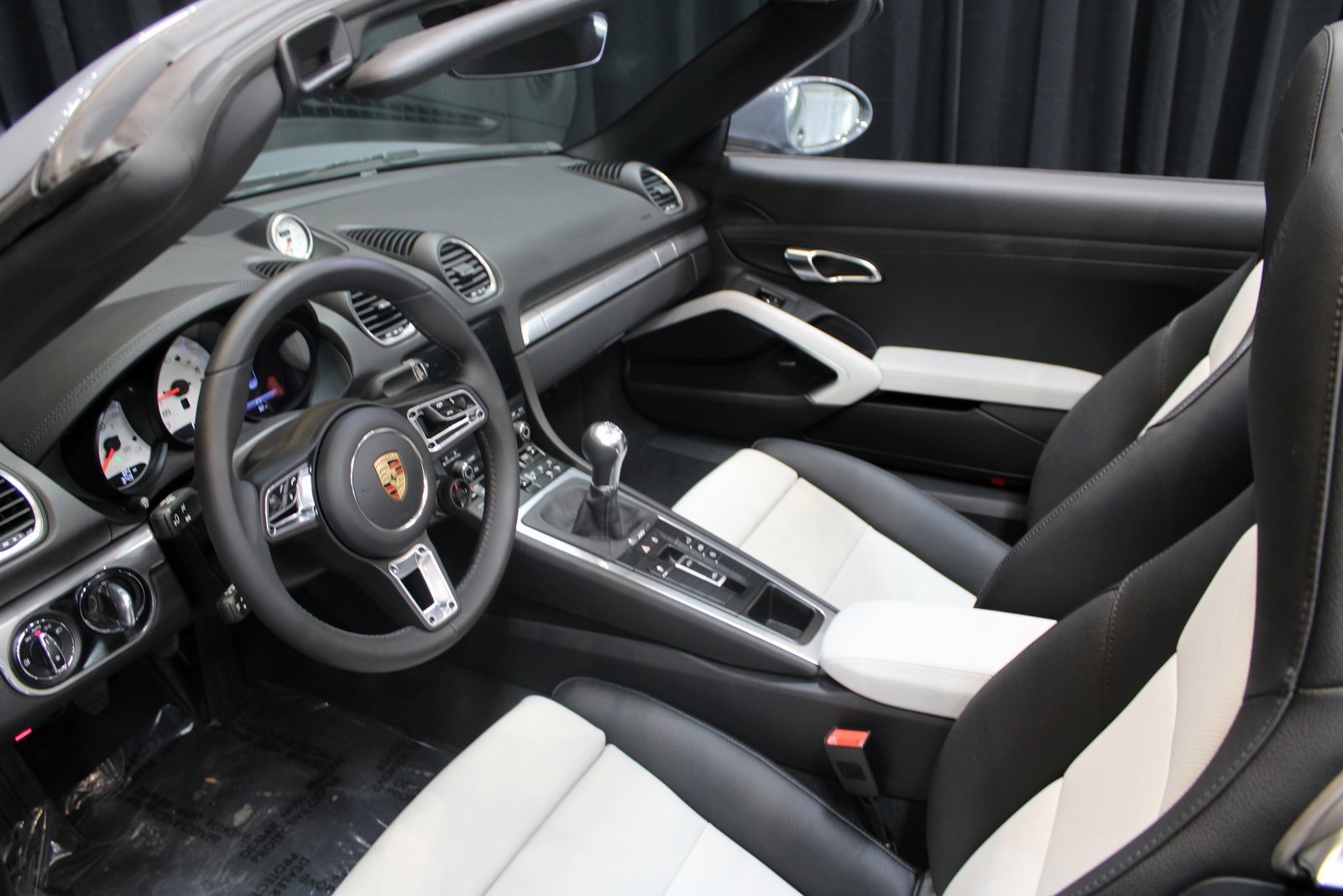 New 2024 Porsche 718 Boxster image 4