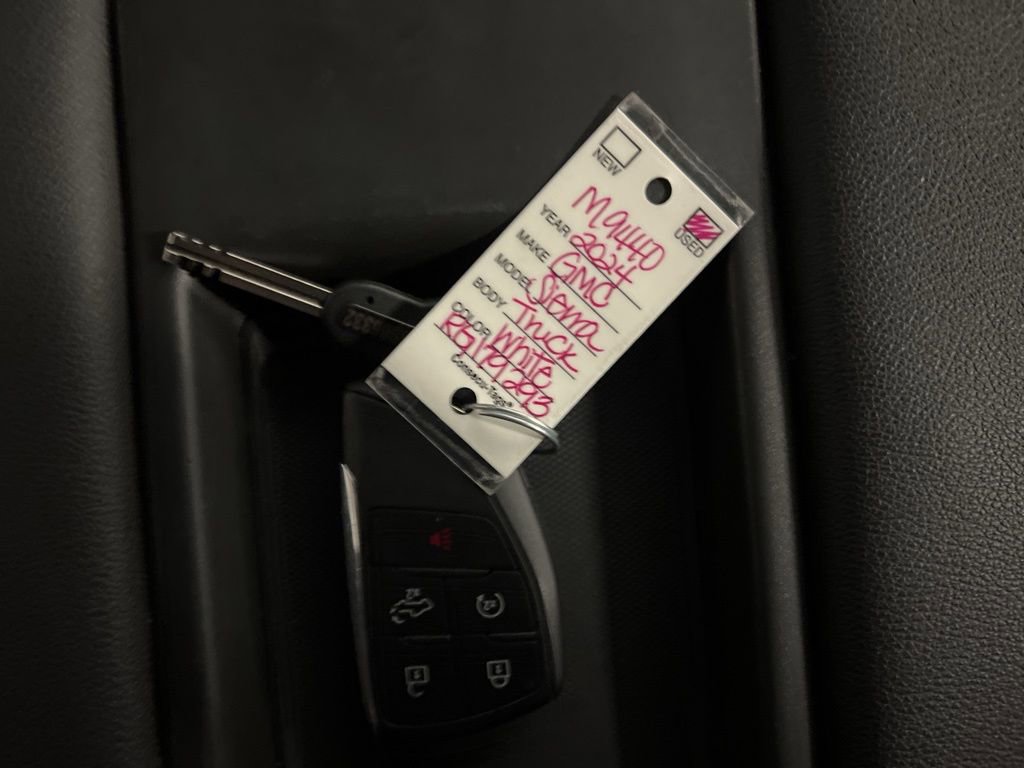 Certified 2024 GMC Sierra 1500 SLT image 23
