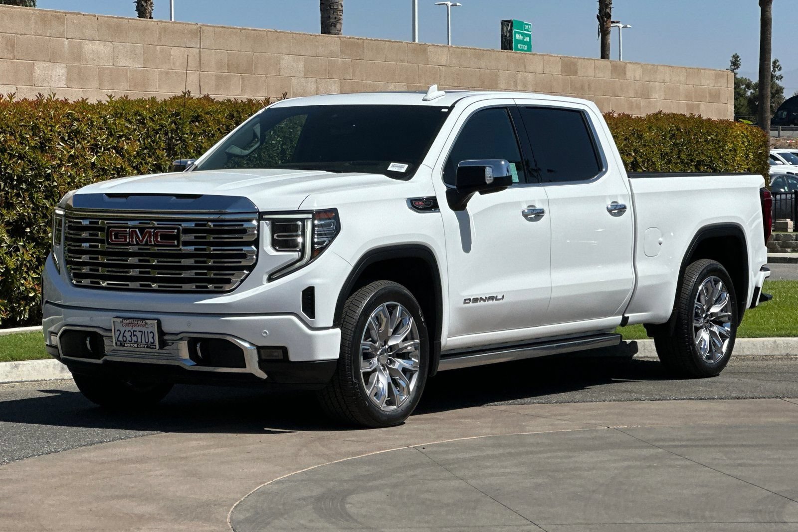 Certified 2023 GMC Sierra 1500 Denali w/ Denali Reserve Package AWD/4WD image 8