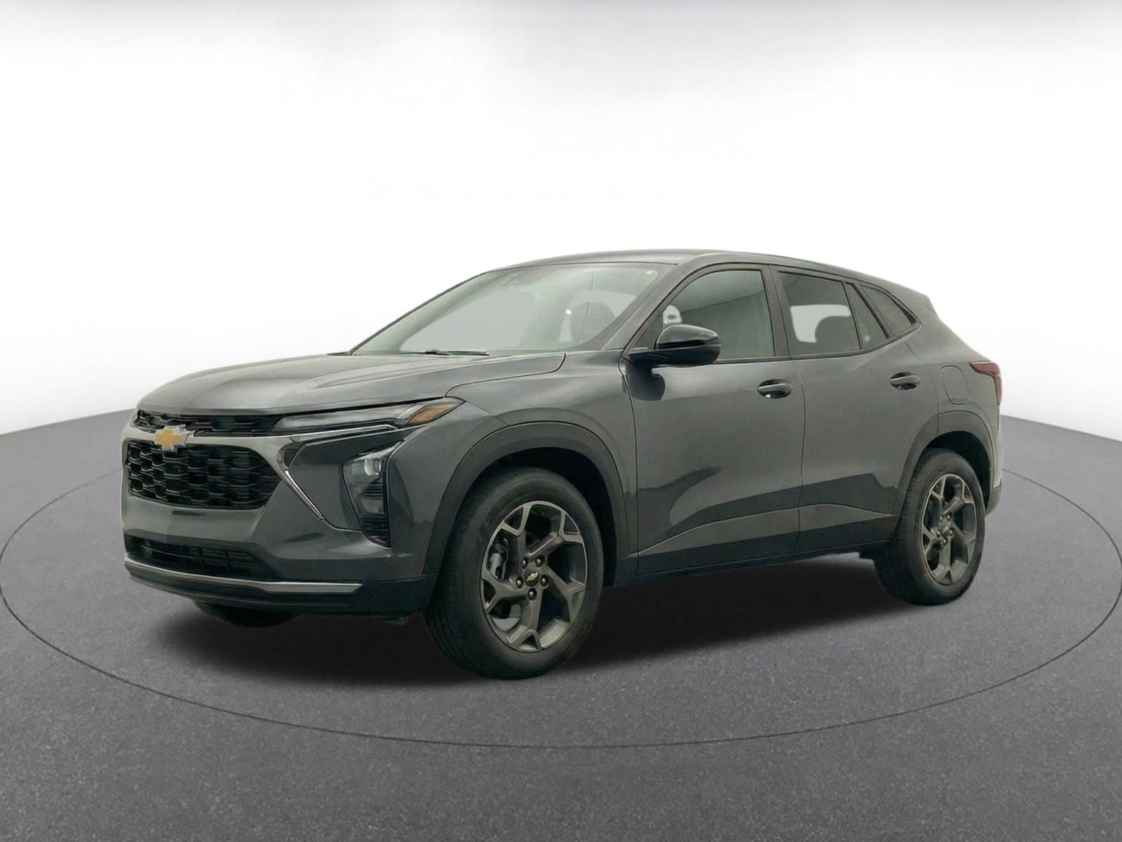 Used 2025 Chevrolet Trax LT FWD image 3