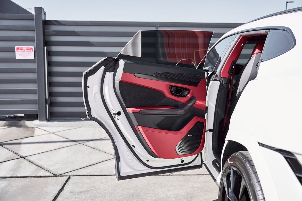 Used 2024 Lamborghini Urus S image 29