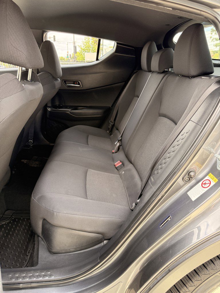 Used 2018 Toyota C-HR XLE FWD image 35