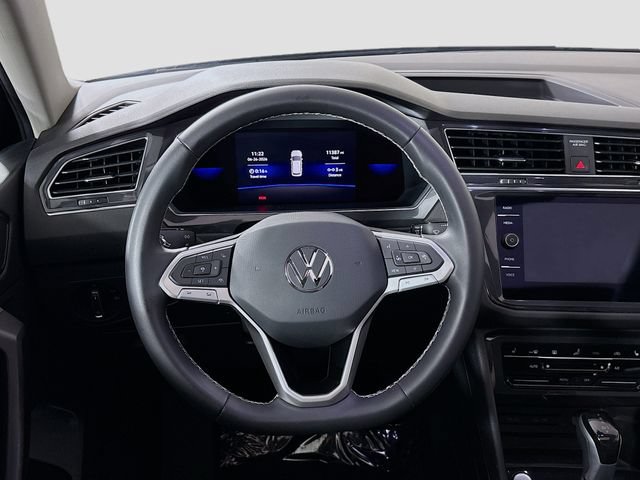 Certified 2023 Volkswagen Tiguan SE w/ Panoramic Sunroof Package AWD/4WD image 12