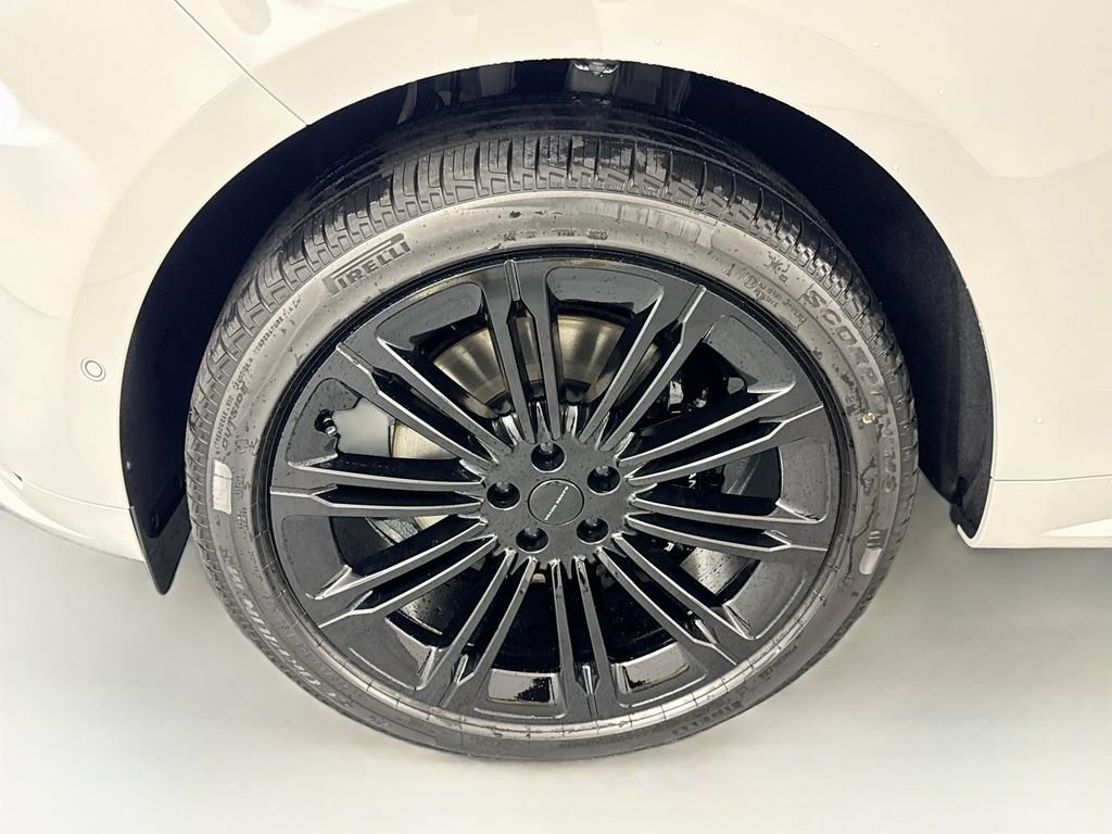 New 2027 Land Rover Range Rover Sport Dynamic SE AWD/4WD image 32