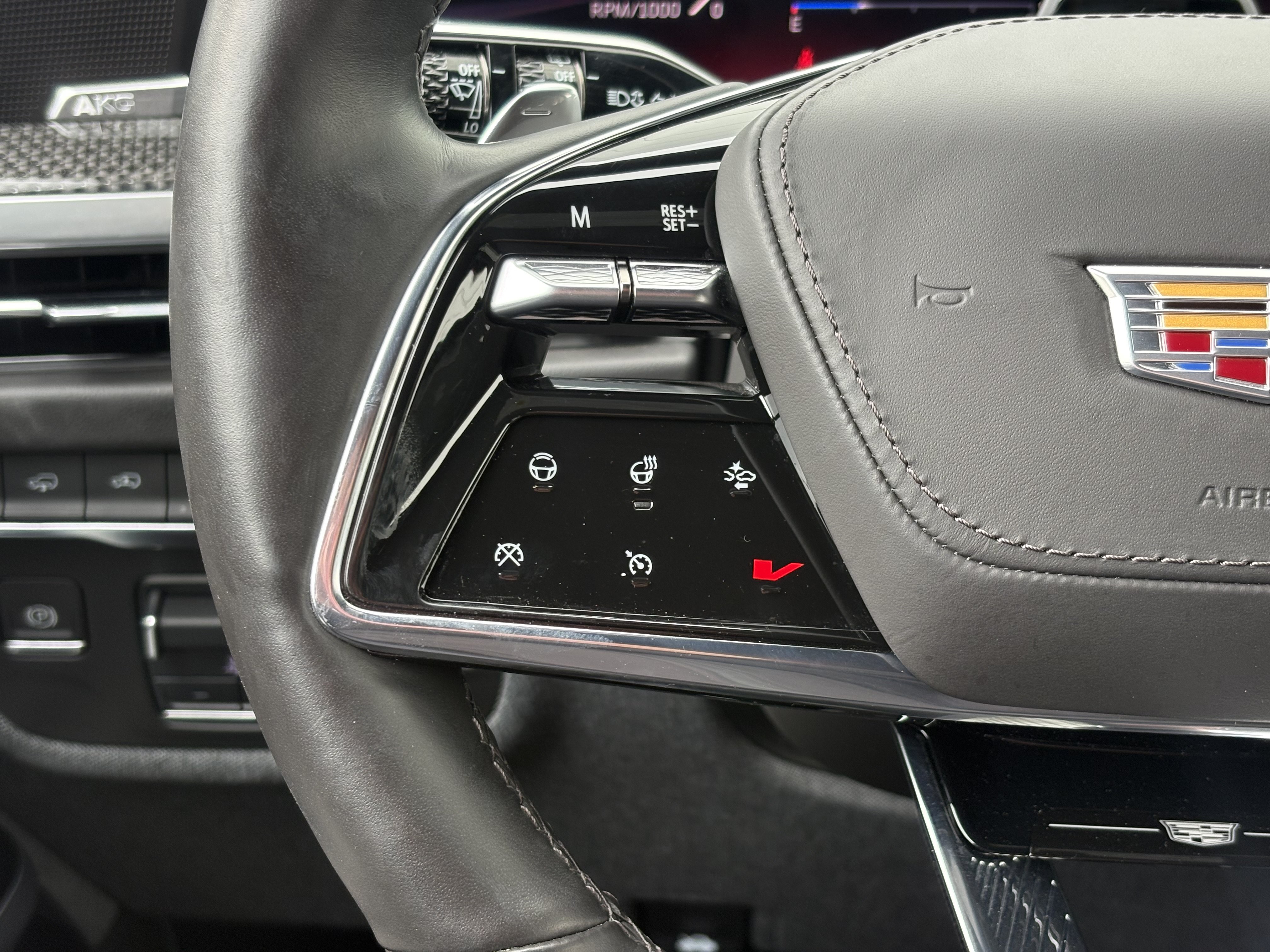 Certified 2025 Cadillac Escalade V AWD/4WD image 21