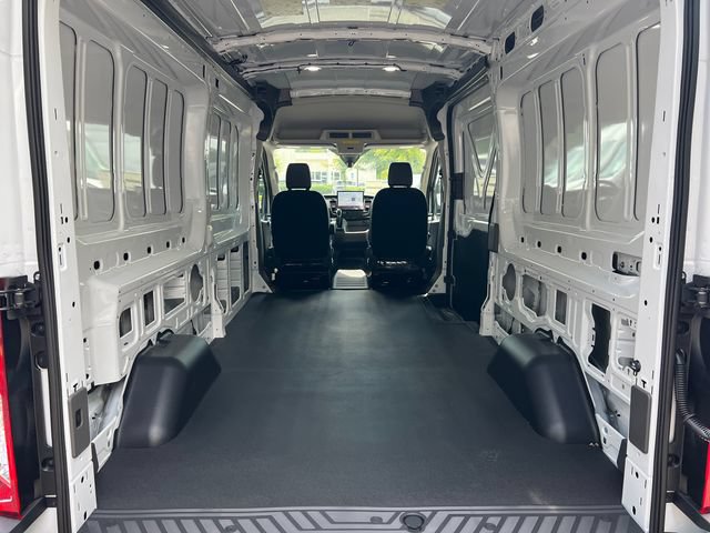New 2026 Ford Transit 250 148 Medium Roof RWD image 18