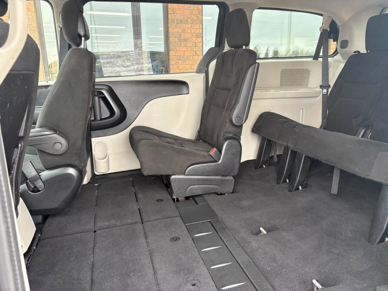 Used 2016 Dodge Grand Caravan SE w/ Quick Order Package 29E SE image 19