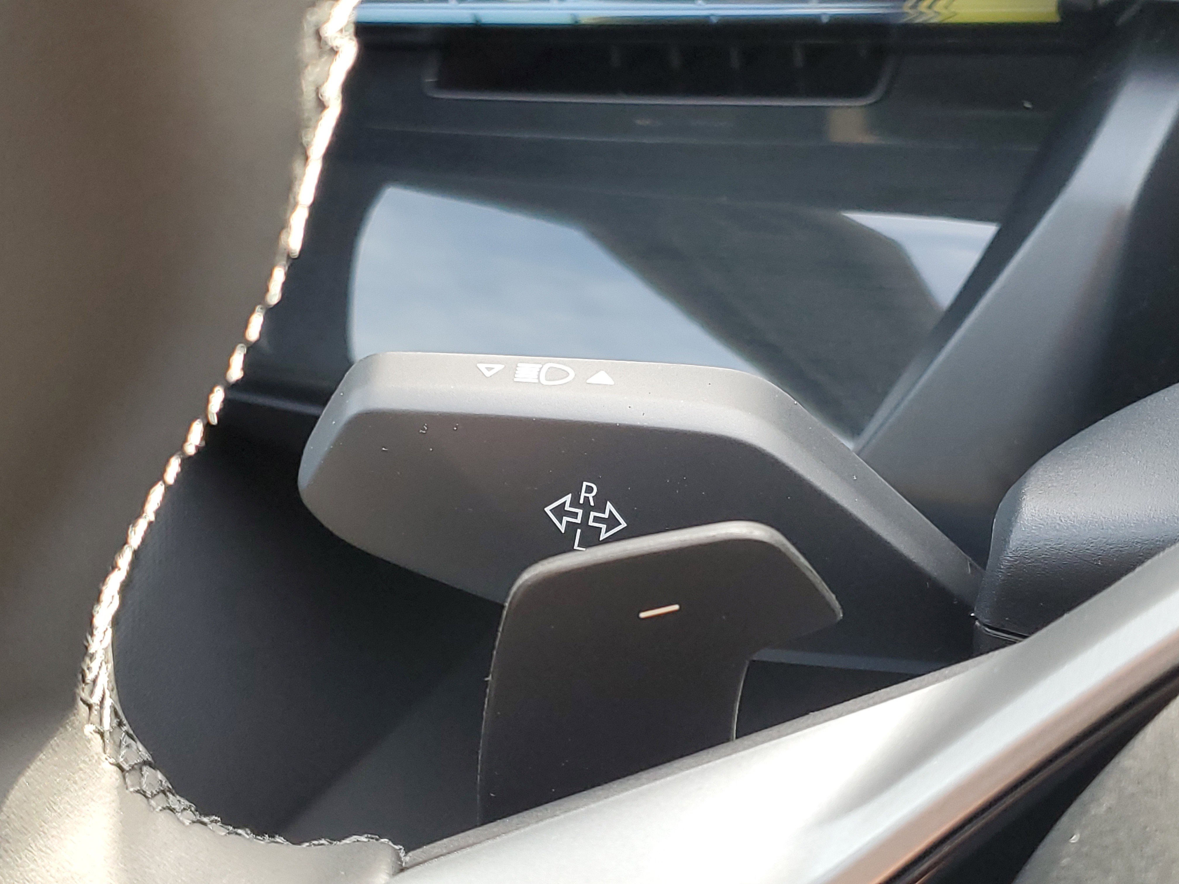 New 2026 BMW 530i xDrive w/ Premium Package image 13