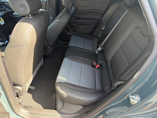 New 2025 Chevrolet Trax LT w/ LT Convenience Package image 11
