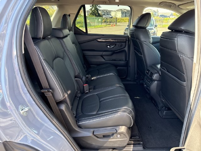 Used 2024 Honda Pilot Elite image 12