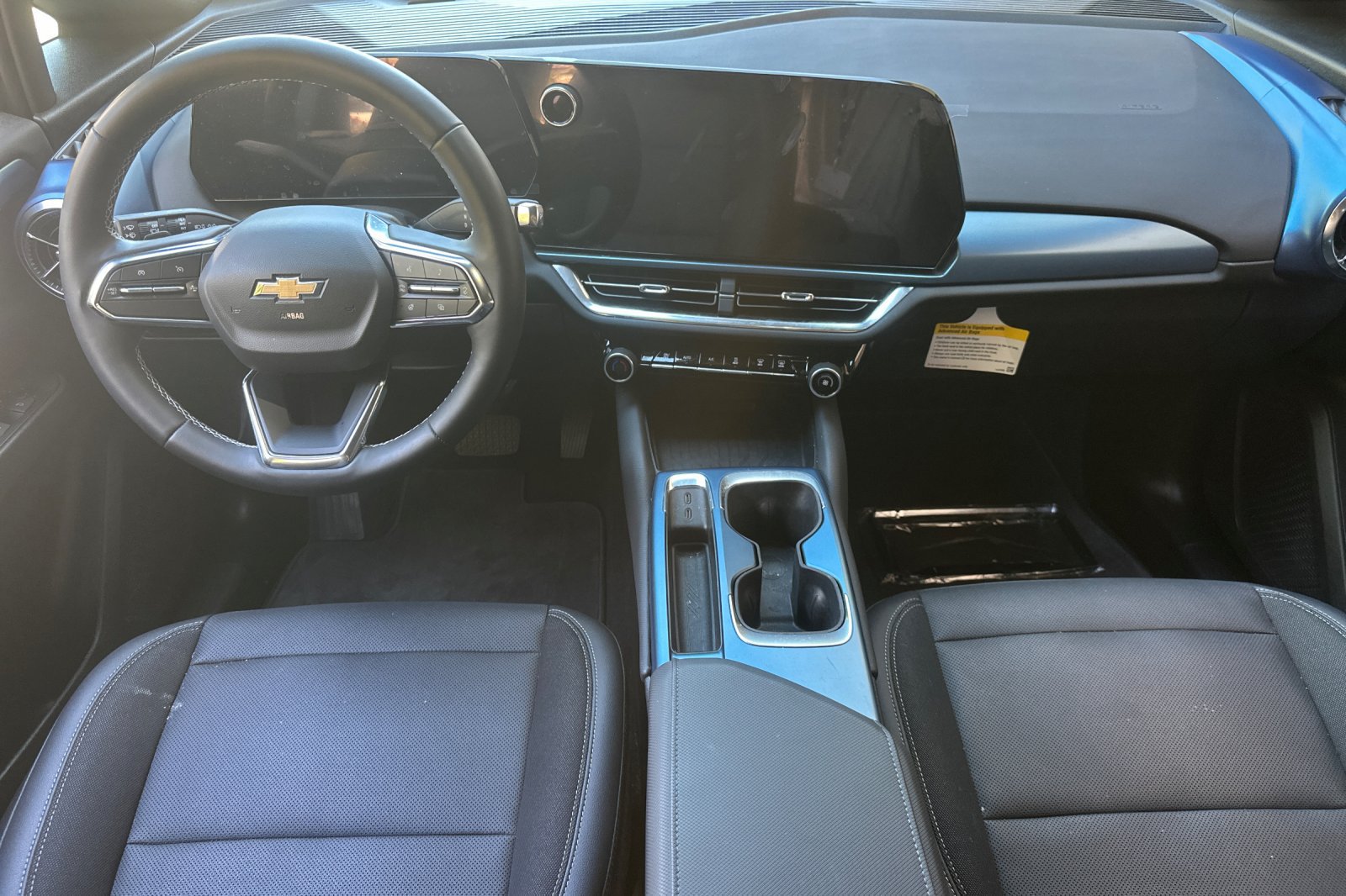 Used 2024 Chevrolet Equinox EV LT FWD image 16
