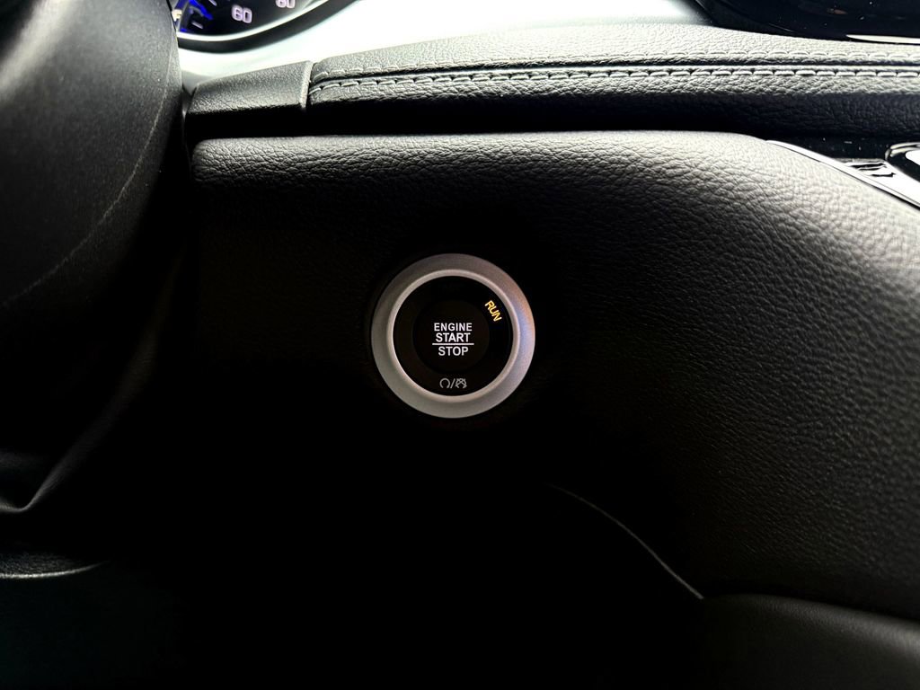 New 2026 Chrysler Pacifica Limited image 24