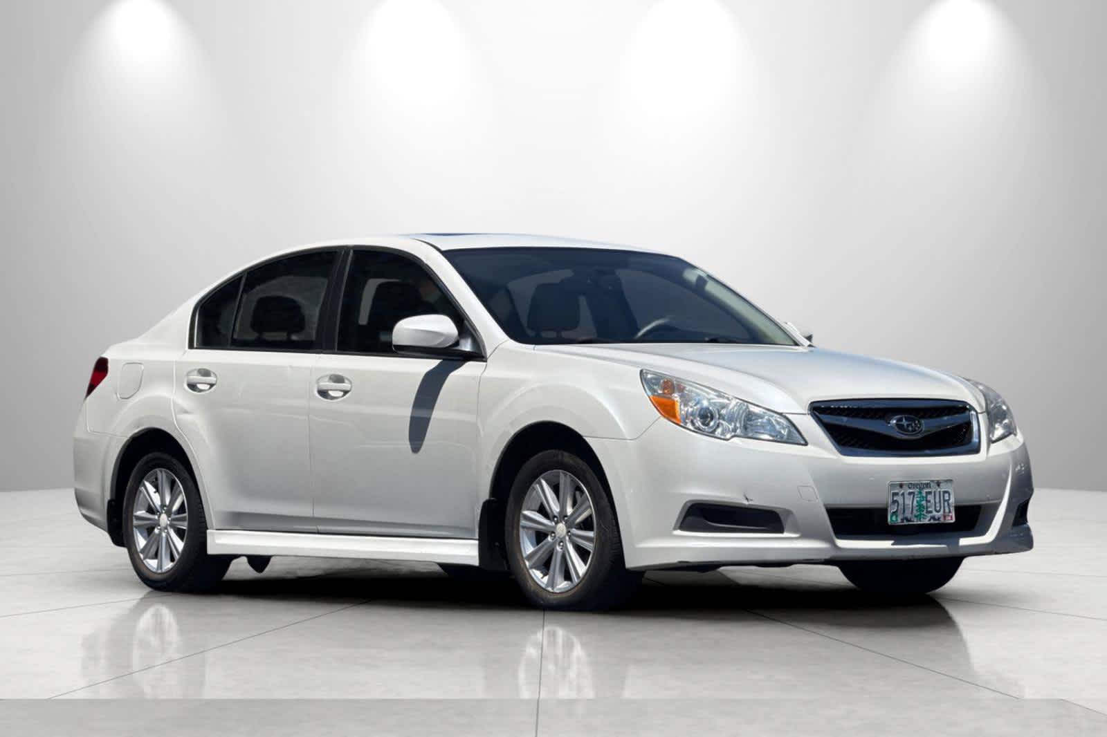 Used 2010 Subaru Legacy 2.5i Premium AWD/4WD image 9