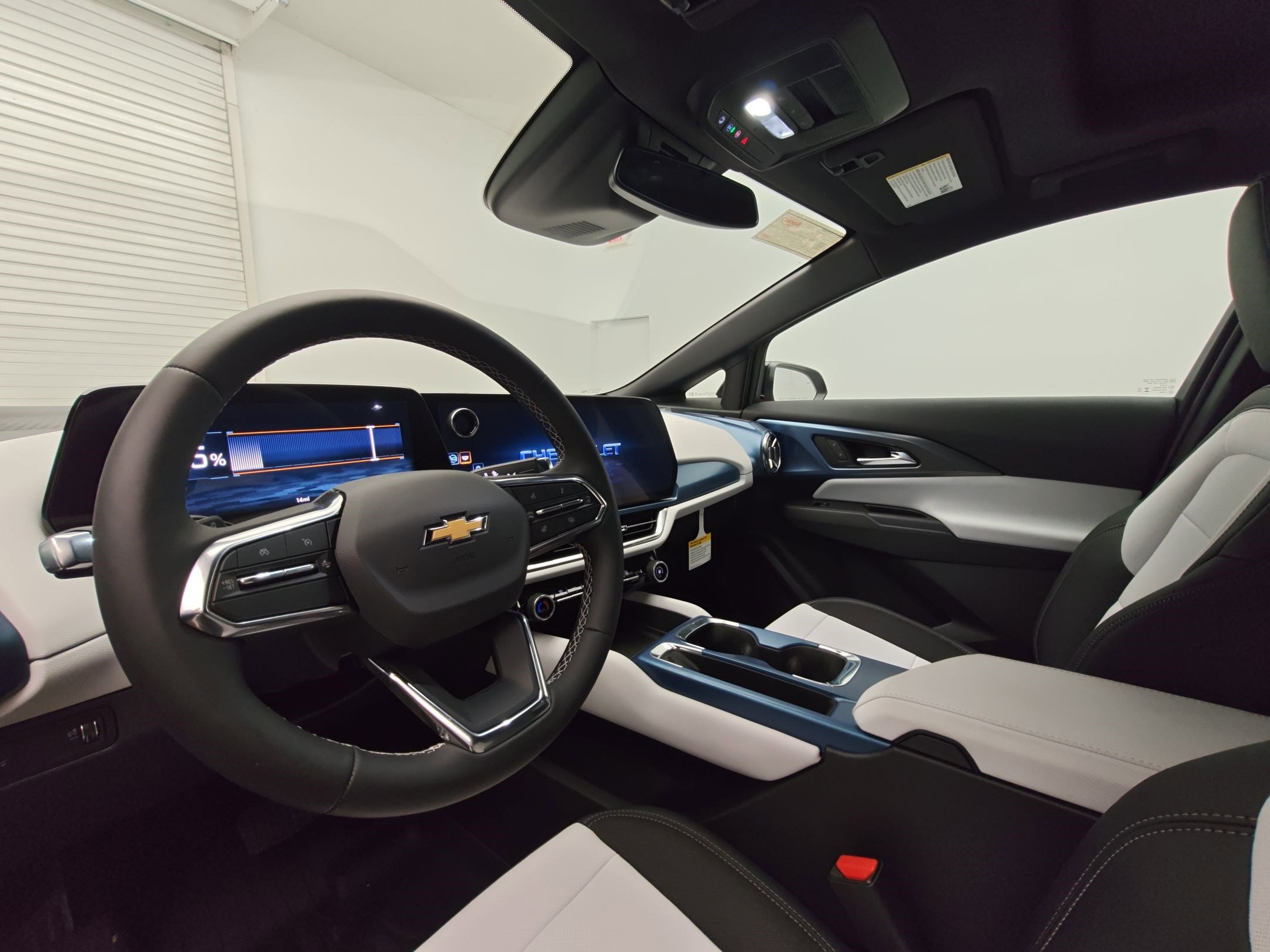 New 2026 Chevrolet Equinox EV LT image 4