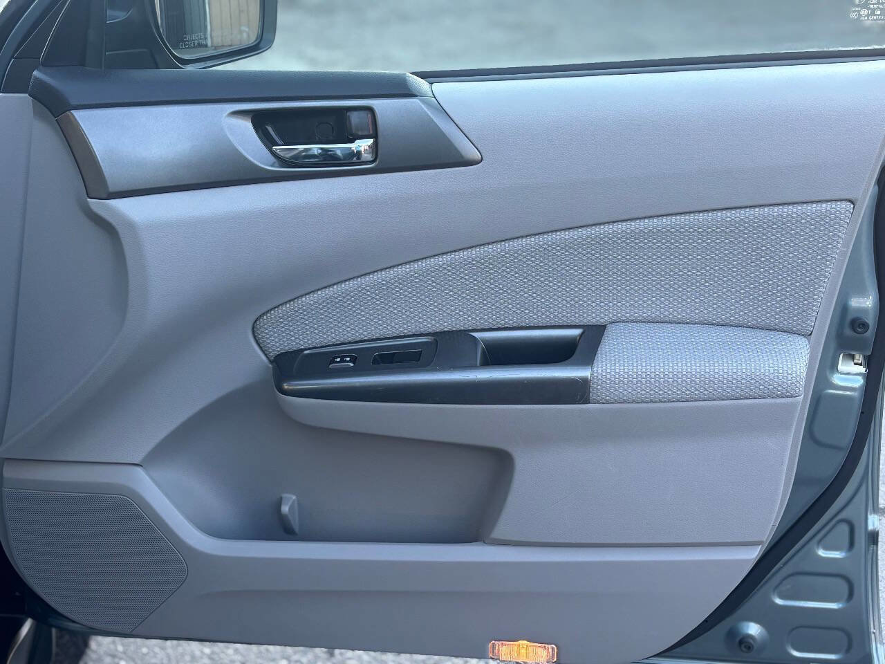 Used 2011 Subaru Forester 2.5X Premium w/ All-Weather Pkg image 24