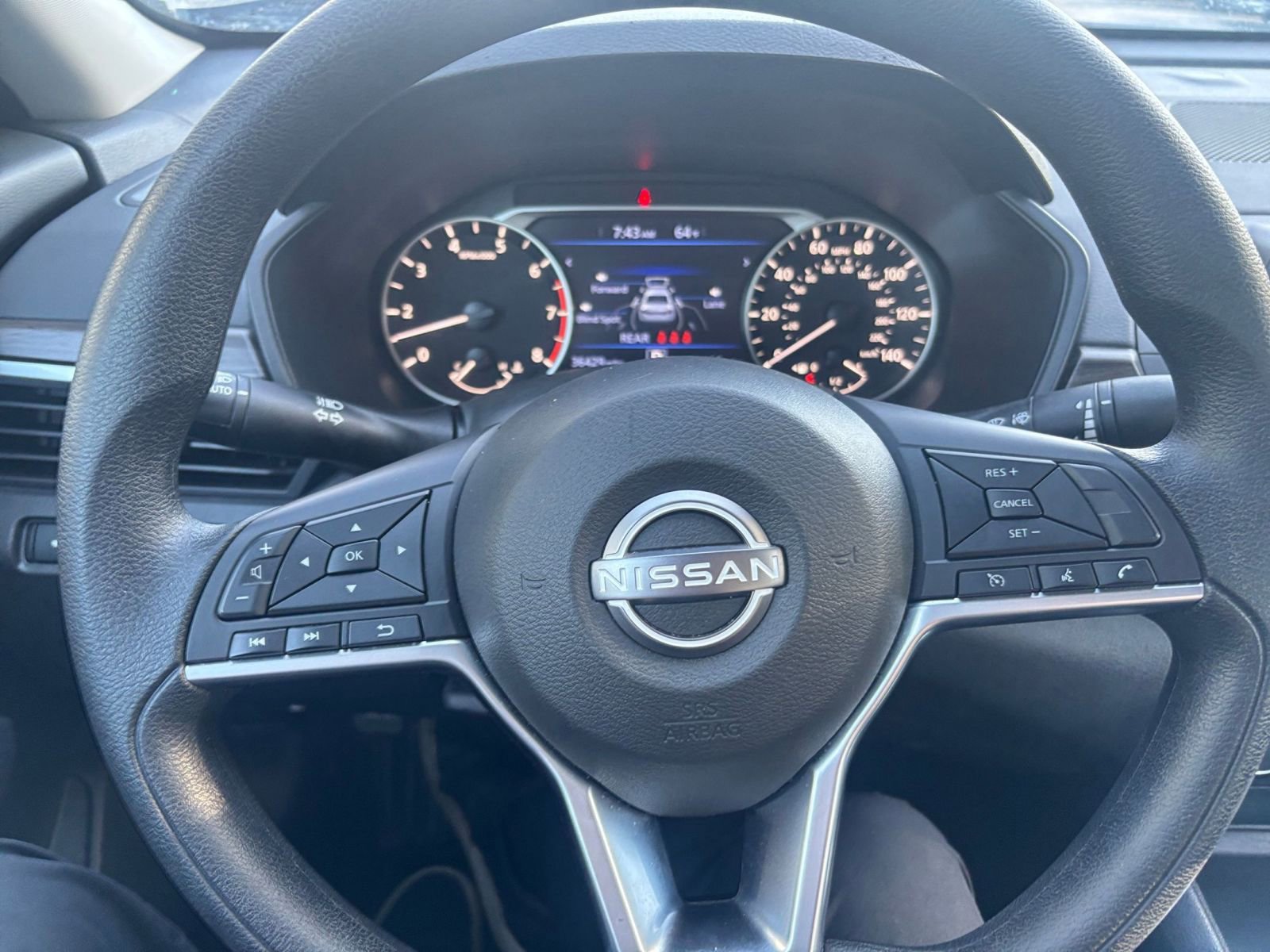 Used 2025 Nissan Altima 2.5 SV FWD image 34