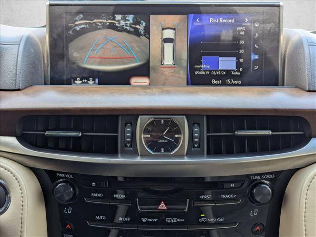 Used 2016 Lexus LX 570 4WD w/ Luxury Package image 13